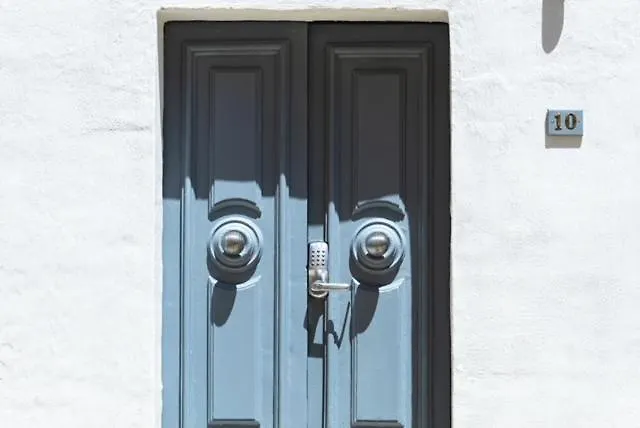 Apartment Flat By Talbot & Bons *